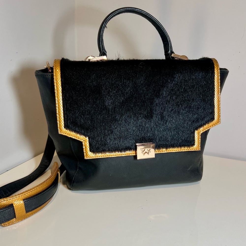 Kelly Wynne Leather Shoulder Top Handle Bag Black